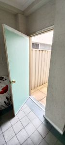 Internal door installation Surrey Downs